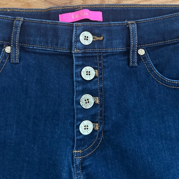 Lilly Pulitzer NWOT Caraway Jean Stretch Shorts (8) - Picture 6 of 16